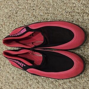 VOIT Pink and Black Beach Shoes / Water Sox